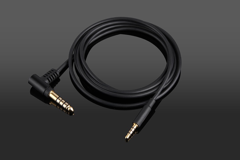 Sennheiser Headphone Momentum 4 - 4.4mm/2.5mm to 2.5mm BALANCED Audio Cable