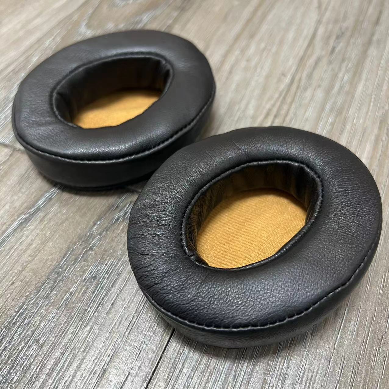 Genuine Sheepskin Leather Ear  - огляд і ціна Sennheiser Headphone Momentum 4